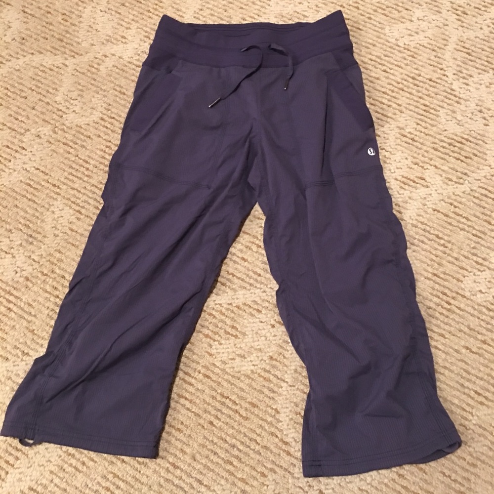 Lululemon Studio Dance CROP *UNLINED Size 4